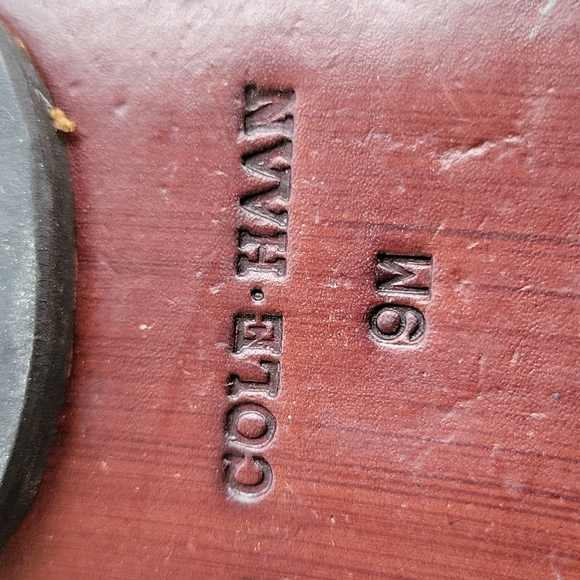 COLE HAAN   MENS LEATHER TASSEL LOAFERS - Picture 5 of 12